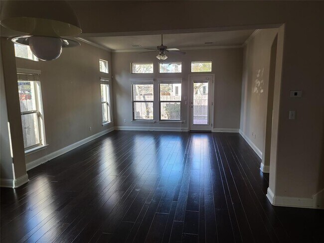 Building Photo - 708 Williams Way