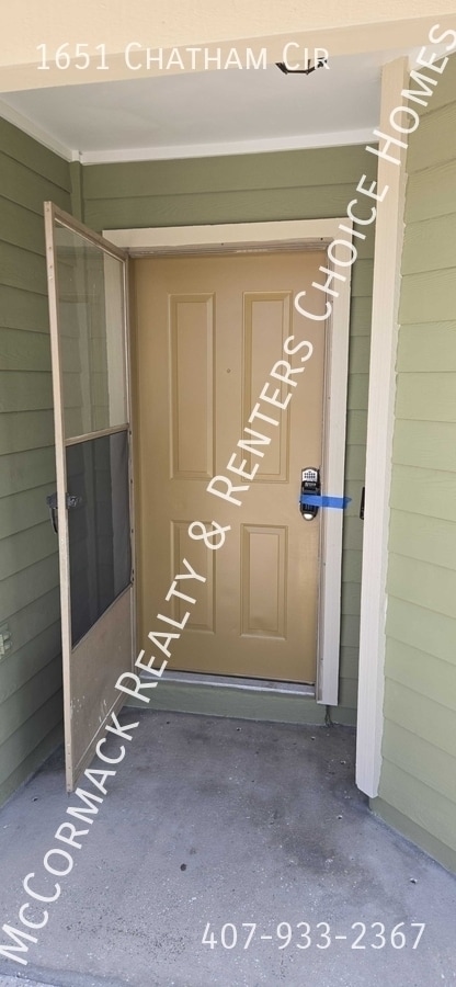 Building Photo - 1651 Chatham Cir