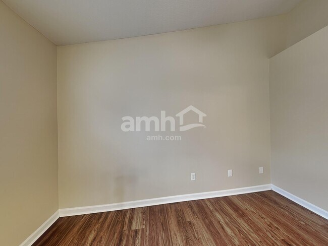 Building Photo - 12523 Doe Ln