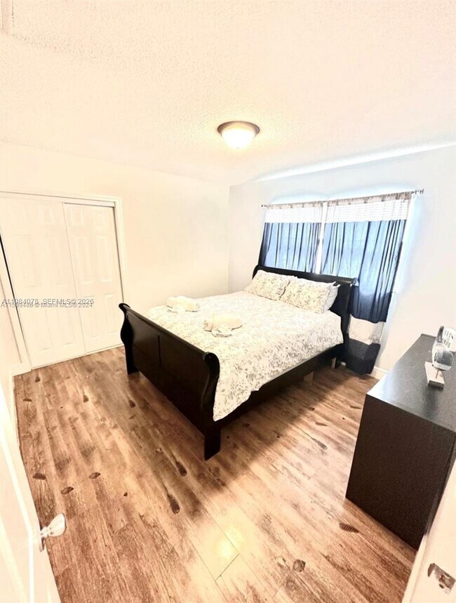 Building Photo - 2431 SW 58th Manor