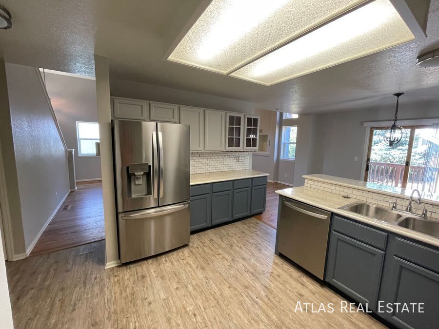 Building Photo - 5045 Sweetgrass Ln