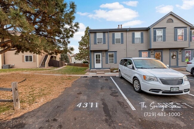 Building Photo - HUNTING MEADOWS 3BD CONDO IN GATED COMMUNITY  - Security Deposit Waiver Available