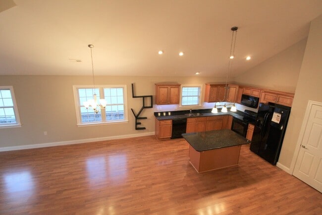Building Photo - 500 Callaway Circle