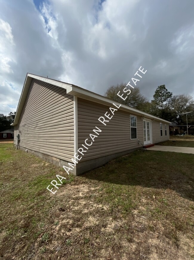 Building Photo - 4621 Bobolink Way