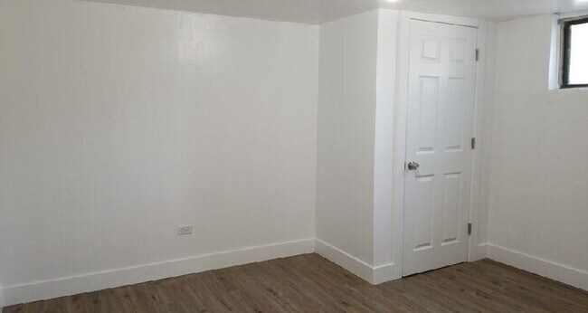 Building Photo - Beautiful Home Ready for Move-in