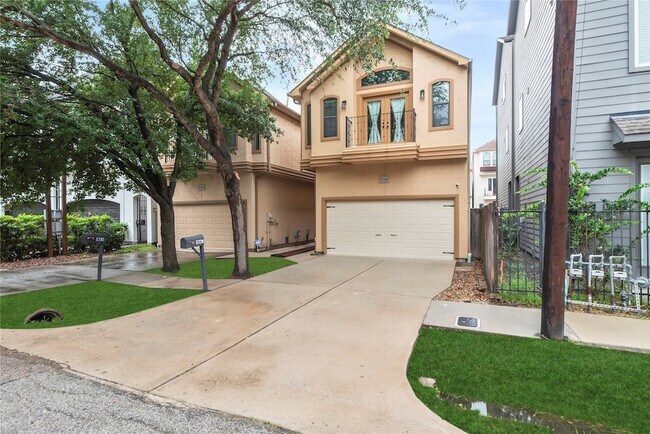 Building Photo - 5728 Petty St