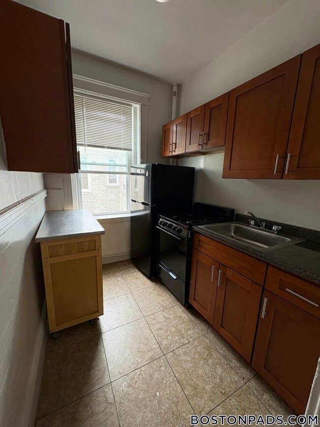 Building Photo - 9 Egremont Rd