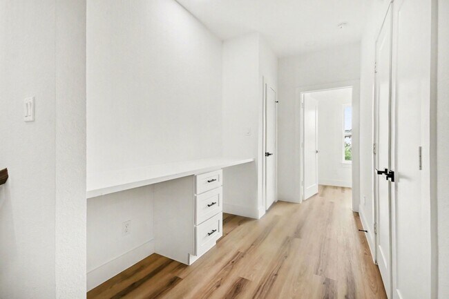 Building Photo - 119 Milby St