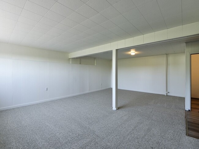 Building Photo - 428 S 26th St
