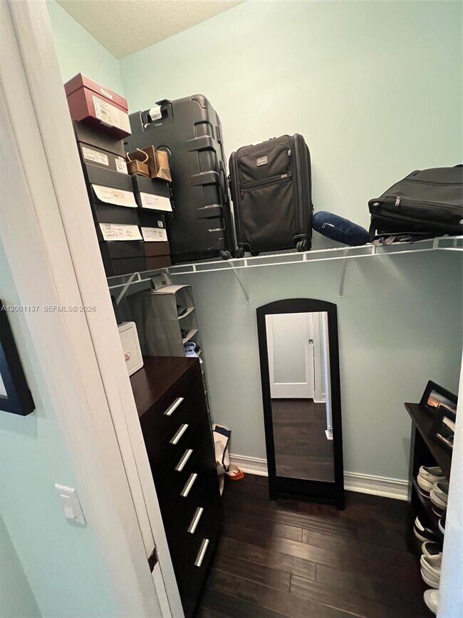 Building Photo - 184 W Bay Cedar Cir