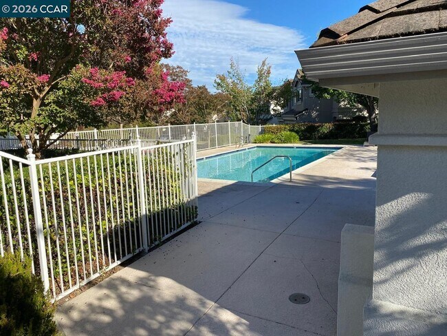 Building Photo - 171 Shadowhill Cir