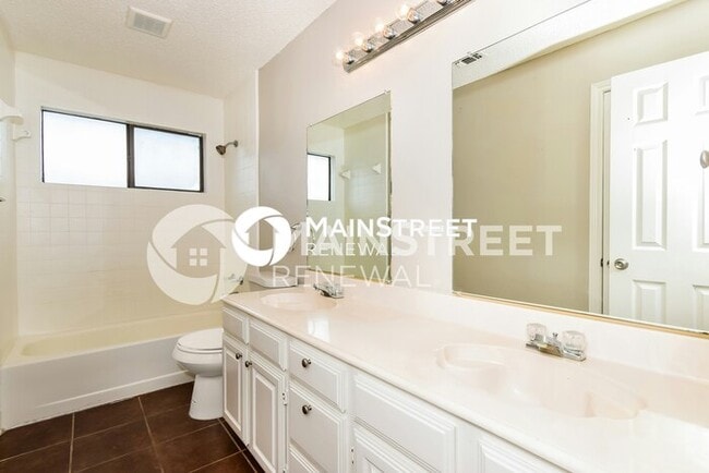Building Photo - 3 Bedroom Pet-Friendly Home in Plano, TX with Main Street Renewal