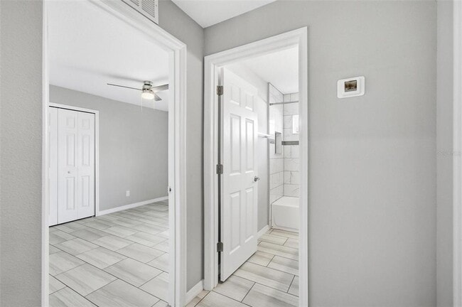 Building Photo - 2 Lynton Pl