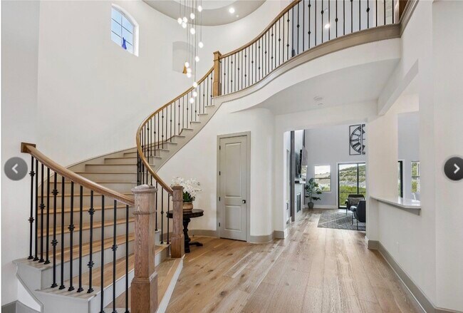 Building Photo - 6817 Davenport Divide Rd