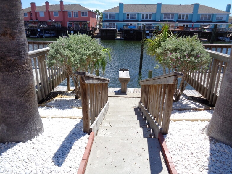 Dock - 15414 Grass Cay Ct