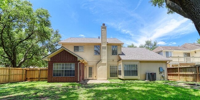 Building Photo - 427 Birch Hill Dr