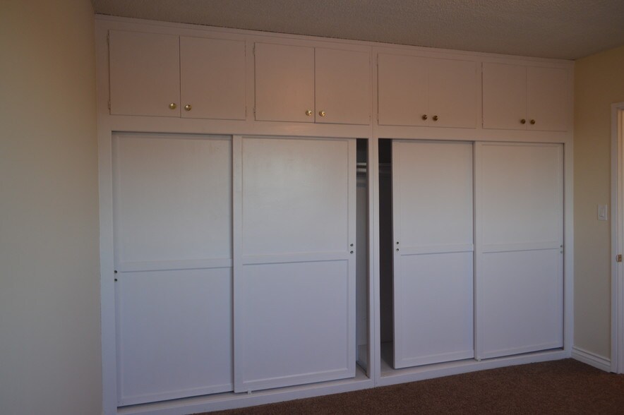 Bedroom # 1 - 4418 W 64th St