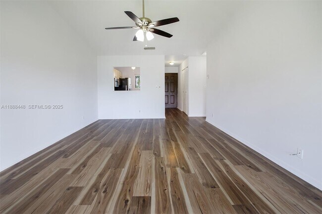 Building Photo - 9431 Boca Cove Cir