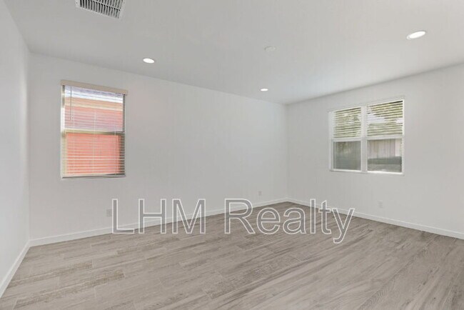 Building Photo - 12364 E Ballentine Rd