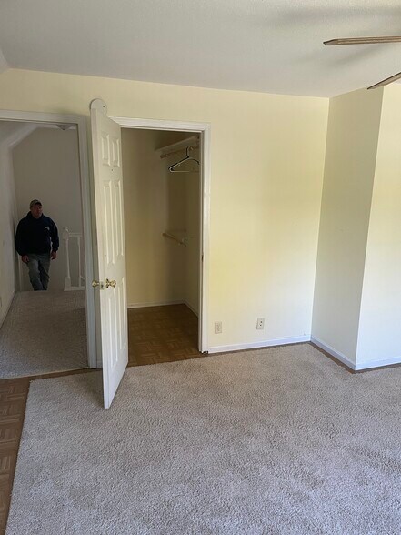 Master bedroom walk in closet - 16988 N 7th St