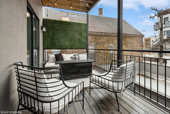 Building Photo - 1618 N Bosworth Ave