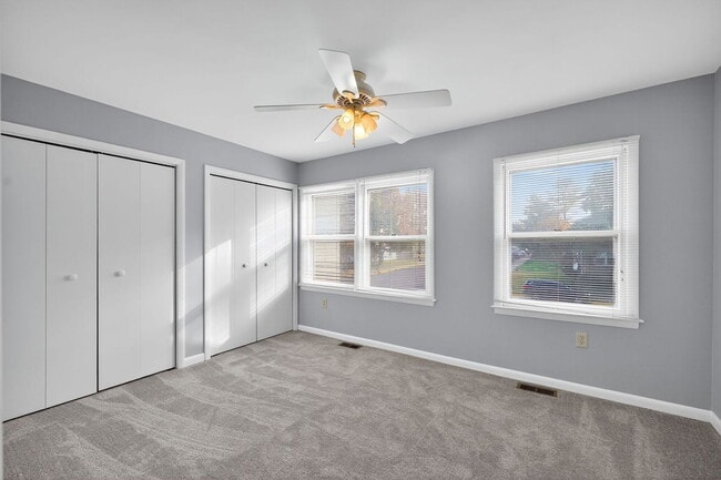 Building Photo - 85 Brookside Pl