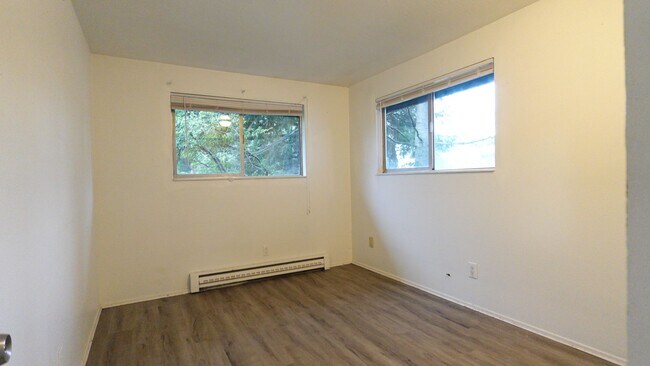 Building Photo - ar14000