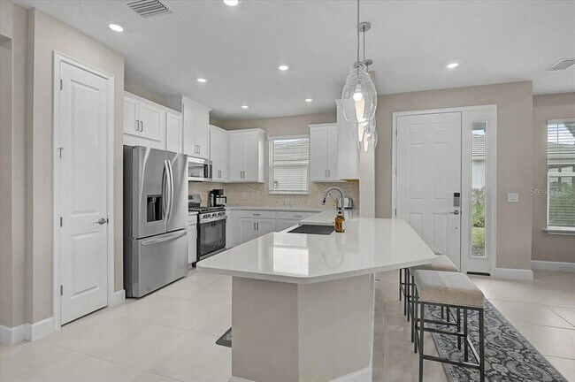 Building Photo - 7782 Waning Moon Wy