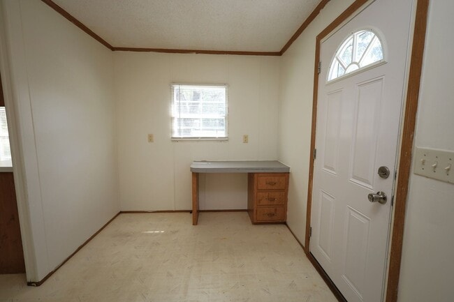 Building Photo - 4180 Beaver Run Rd