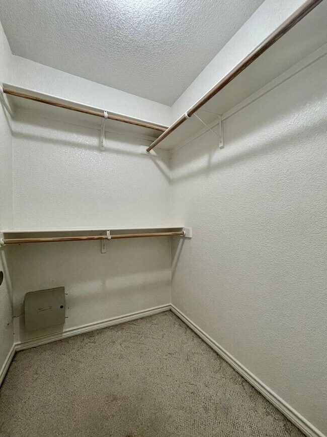 Building Photo - Comfort & Charm in Castle Forest - Reduced Deposit for Qualified Applicants!