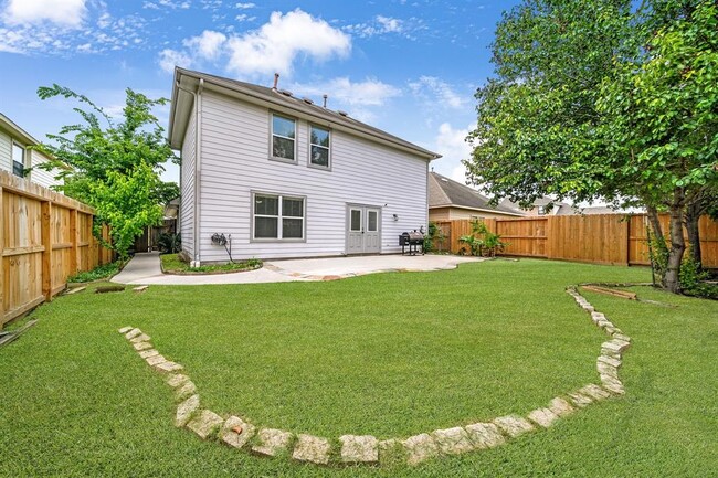 Building Photo - 18436 Sunrise Pines Dr