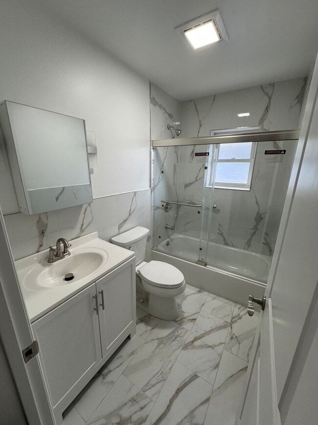 Building Photo - 47 Morgan St