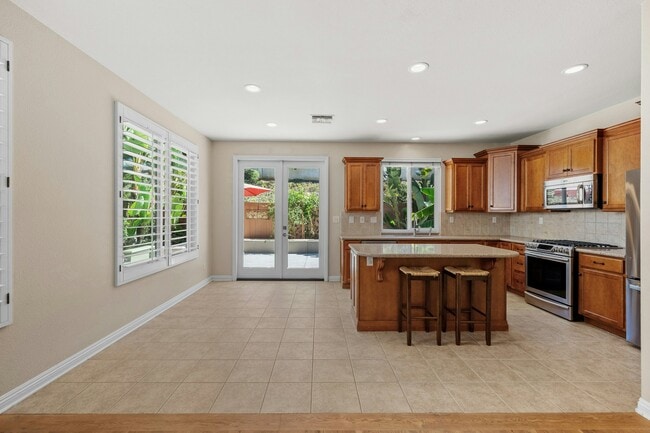 Building Photo - 1589 Turquoise Dr