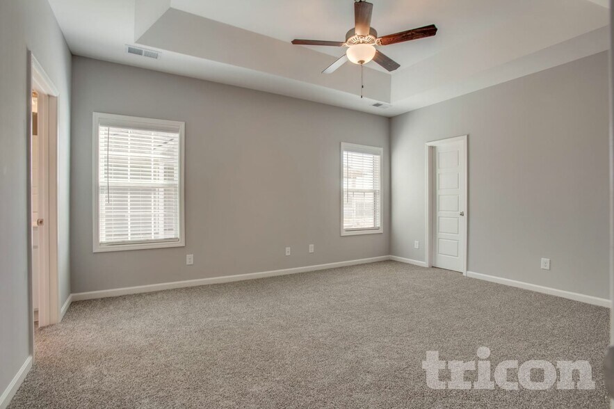 Building Photo - 738 W Coker Way