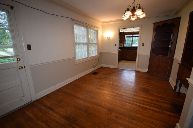 Building Photo - 2023-24 SCHOOL YEAR Massive House Behind G...