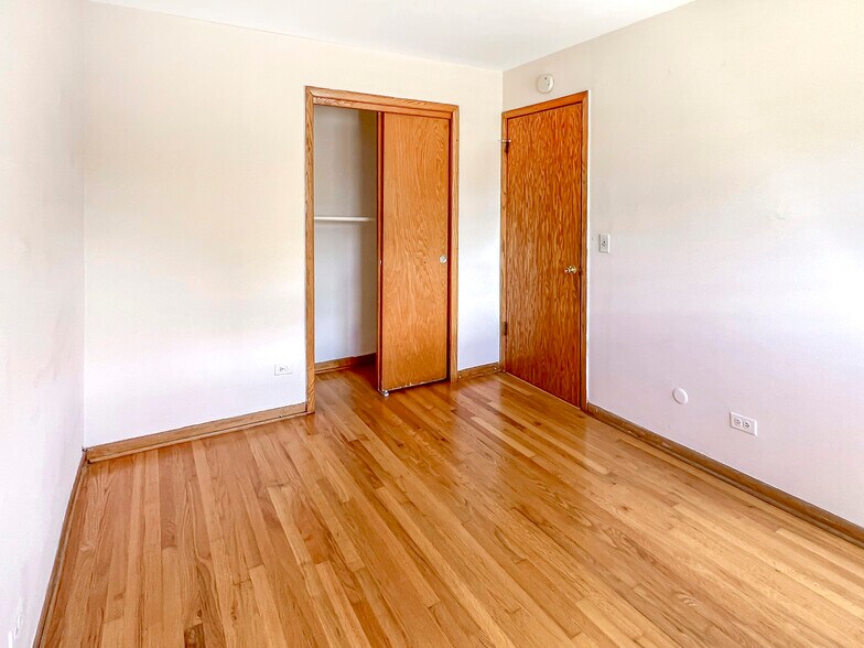 3rd Bedroom - 5043 W Cornelia Ave