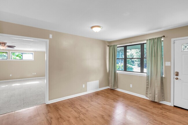 Building Photo - 2222 Bacon Park Dr