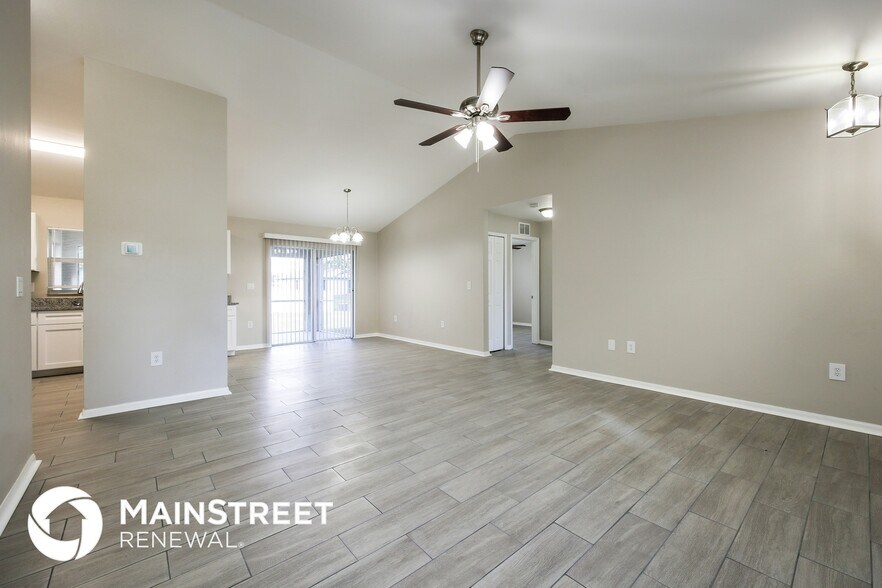 Building Photo - 3814 21st St SW