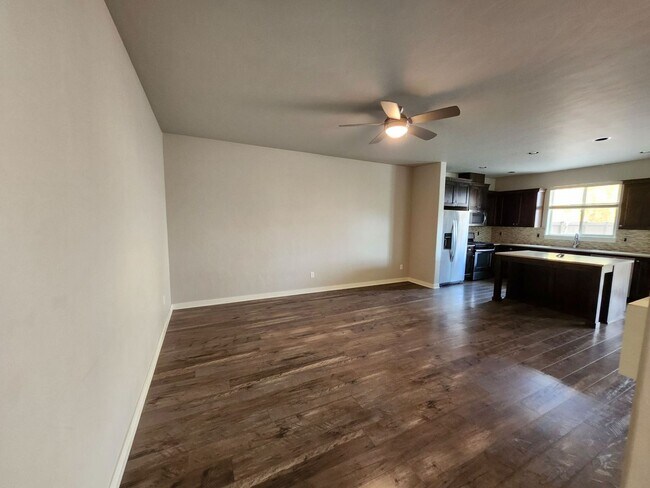 Building Photo - 3035 SW Black Butte Ln