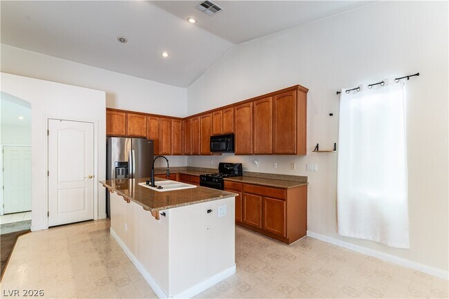 Building Photo - 5705 Pacesetter St