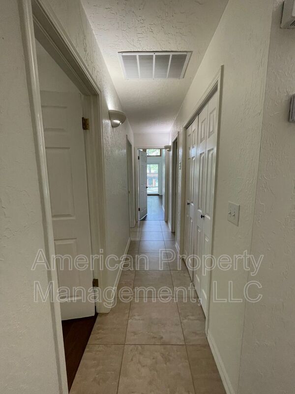 Building Photo - 3711 E 108th St