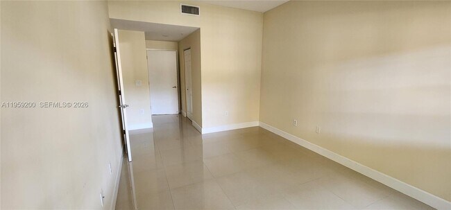 Building Photo - 7360 NW 114th Ave