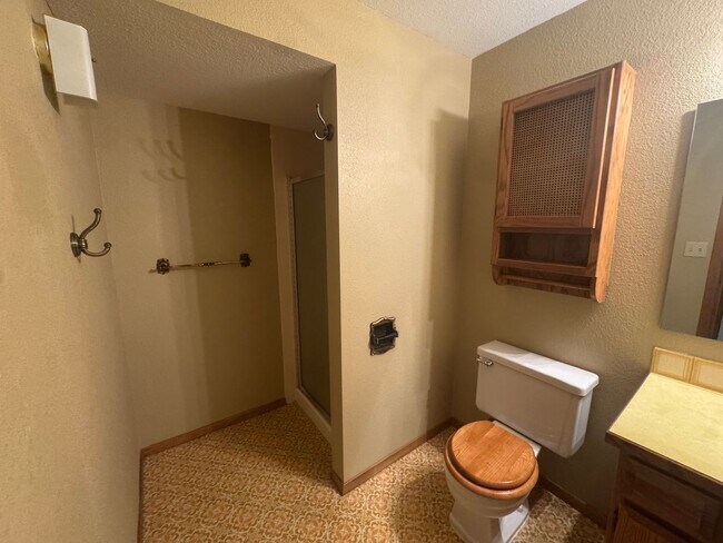 Building Photo - Charming 3 Bed, 3 Bath Home in Spokane Val...