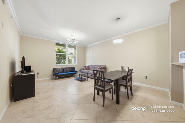 Building Photo - 2421 NE 65th St