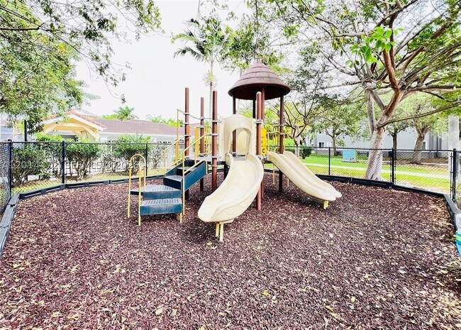 Building Photo - 15410 SW 284th St