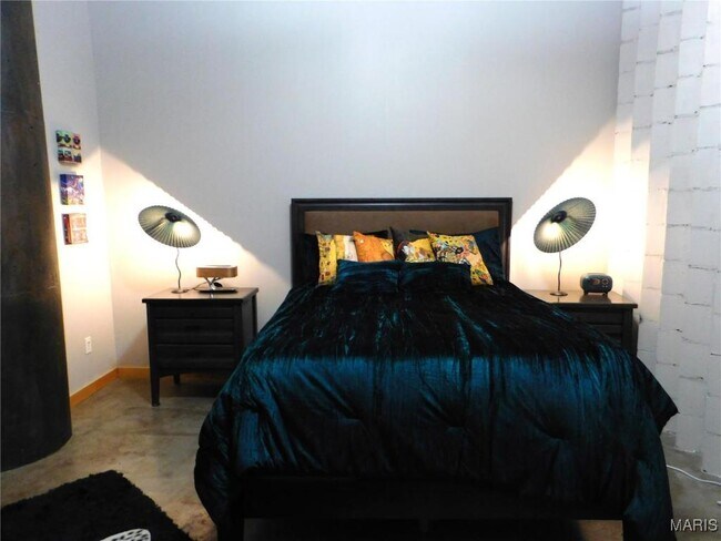 Building Photo - 701 N 15th St