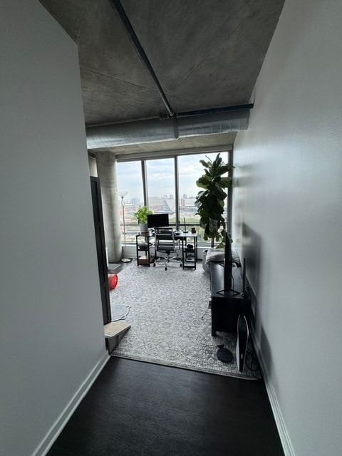 Building Photo - 504 N Green St