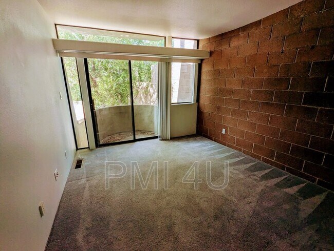 Building Photo - 4105 Bay Ct NE