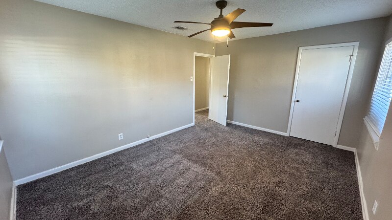 Building Photo - 716 Gardiner St