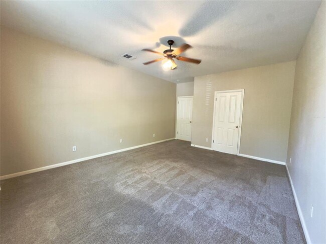 Building Photo - 6138 Negley